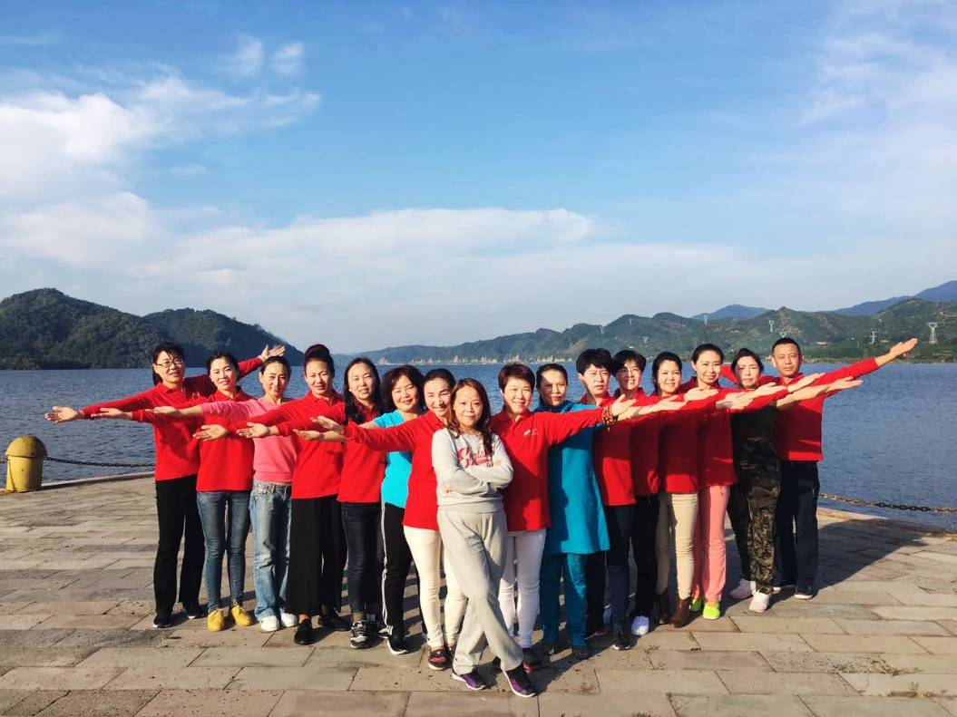 星空媒体 如图片无法显示,请刷新页面
