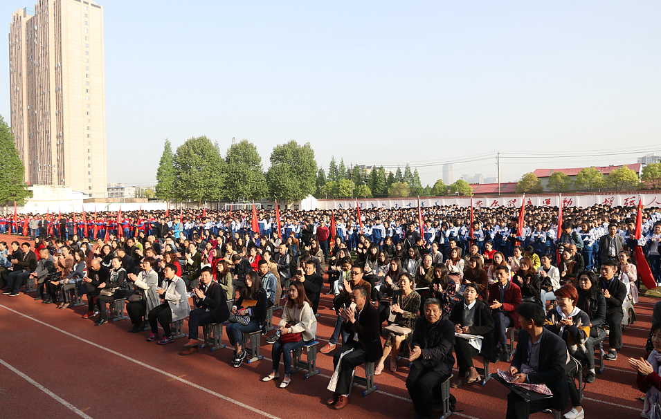 星空媒体 如图片无法显示,请刷新页面