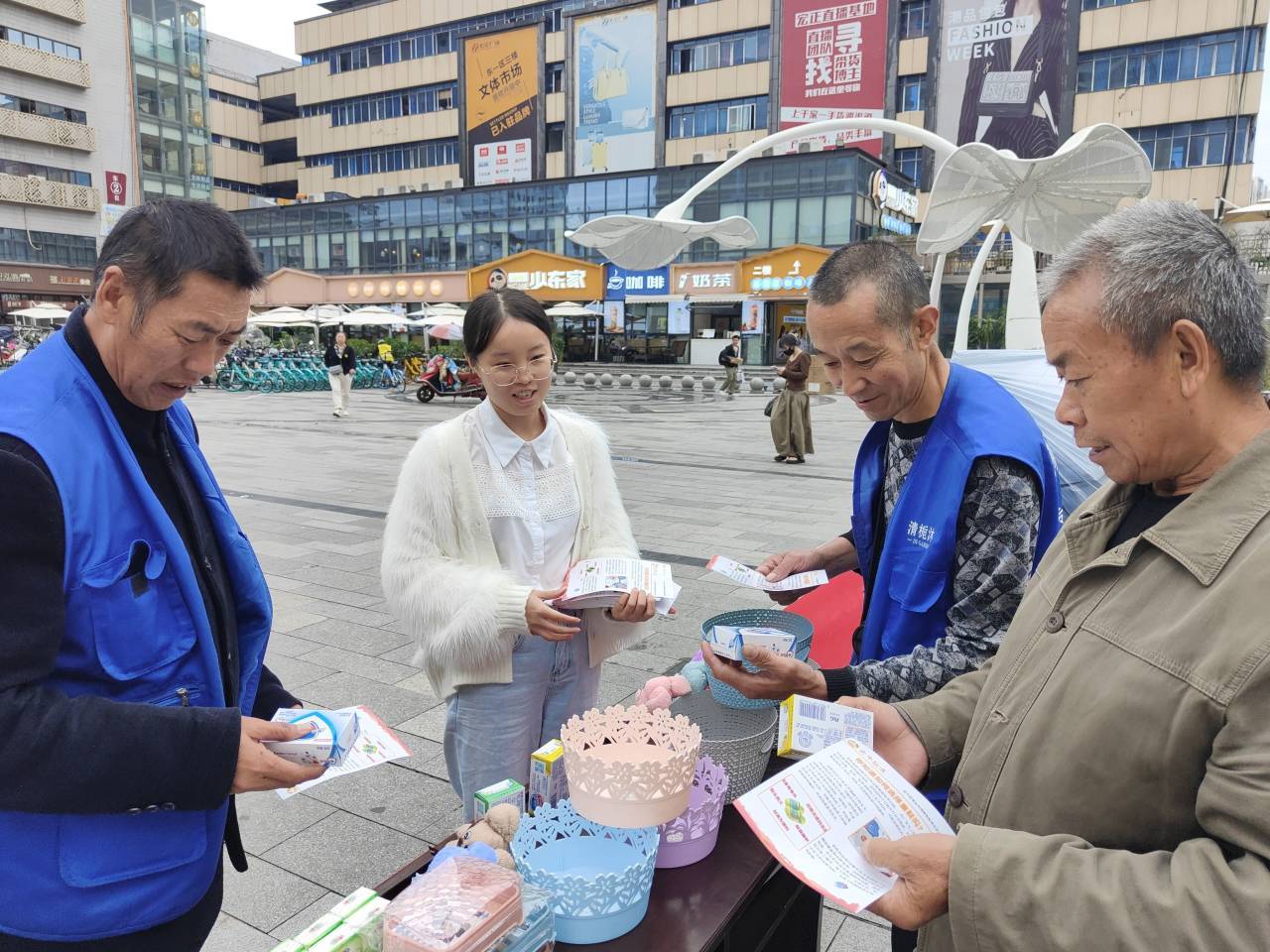 如图片无法显示，请刷新页面