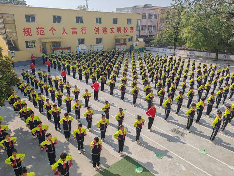 简篇-最美大课间  活力满校园——舞泉镇牛市口小学最美大课间活动展示