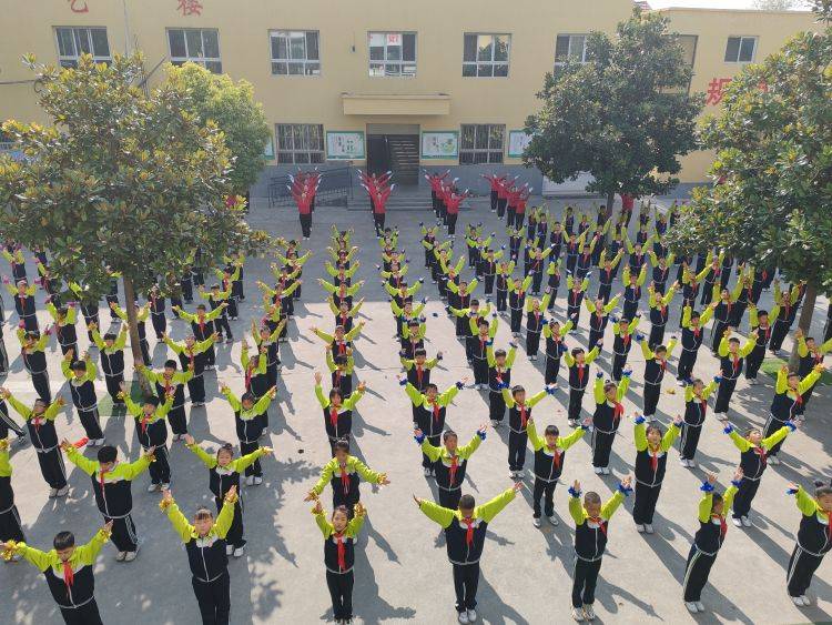 简篇-最美大课间  活力满校园——舞泉镇牛市口小学最美大课间活动展示